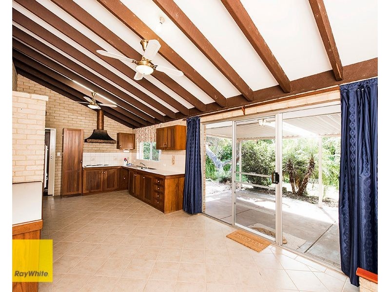 36 Glyde Road, Lesmurdie WA 6076