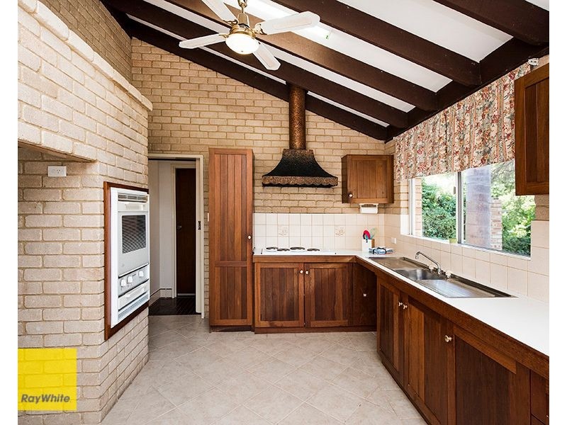 36 Glyde Road, Lesmurdie WA 6076