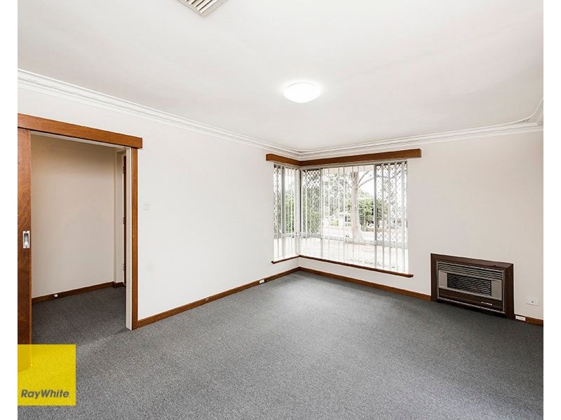 1 Gloucester Road, Kalamunda WA 6076