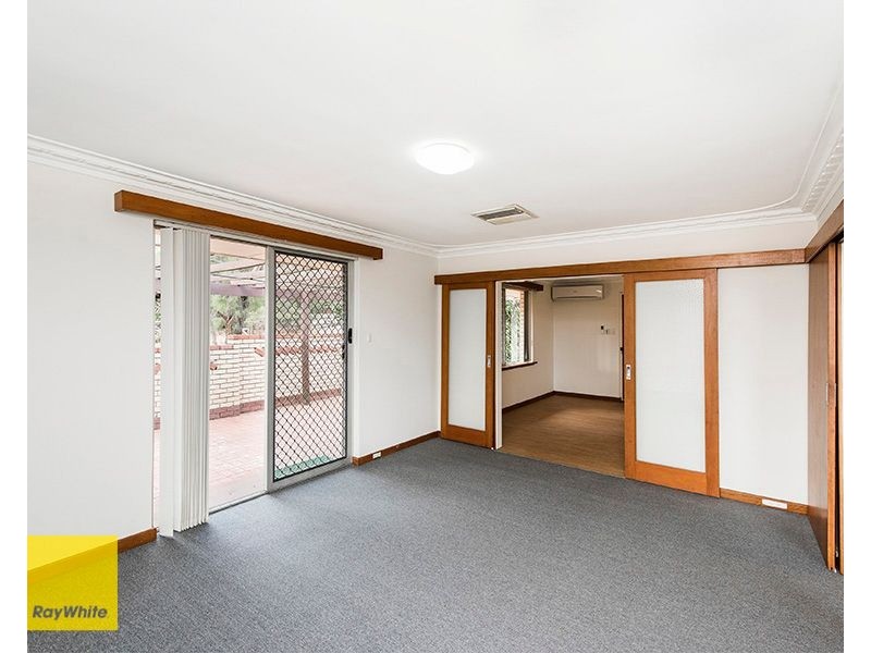 1 Gloucester Road, Kalamunda WA 6076