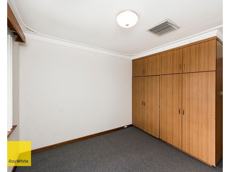 1 Gloucester Road, Kalamunda WA 6076