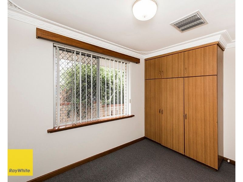 1 Gloucester Road, Kalamunda WA 6076