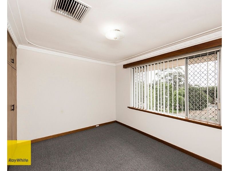 1 Gloucester Road, Kalamunda WA 6076