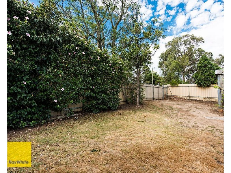 1 Gloucester Road, Kalamunda WA 6076