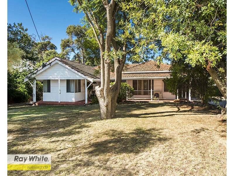 8 Jaraba Avenue, Gooseberry Hill WA 6076