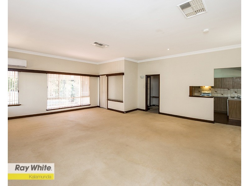 8 Jaraba Avenue, Gooseberry Hill WA 6076