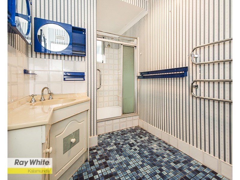 8 Jaraba Avenue, Gooseberry Hill WA 6076