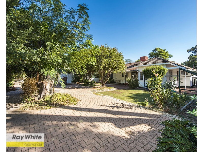 8 Jaraba Avenue, Gooseberry Hill WA 6076