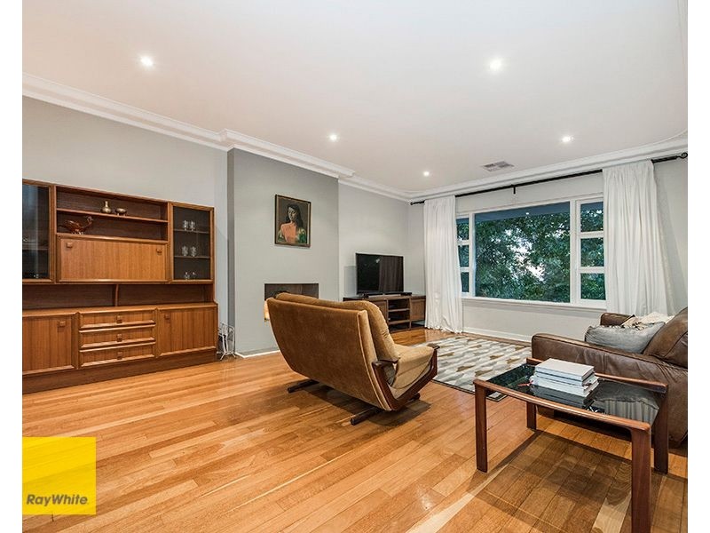 4 Zamia Road, Gooseberry Hill WA 6076