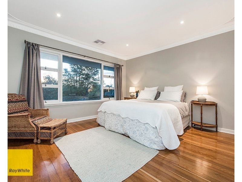 4 Zamia Road, Gooseberry Hill WA 6076