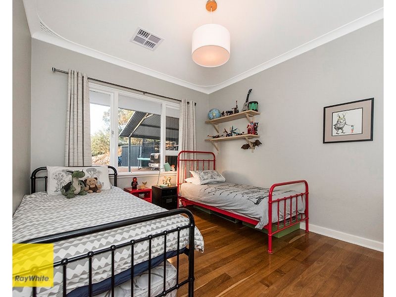 4 Zamia Road, Gooseberry Hill WA 6076