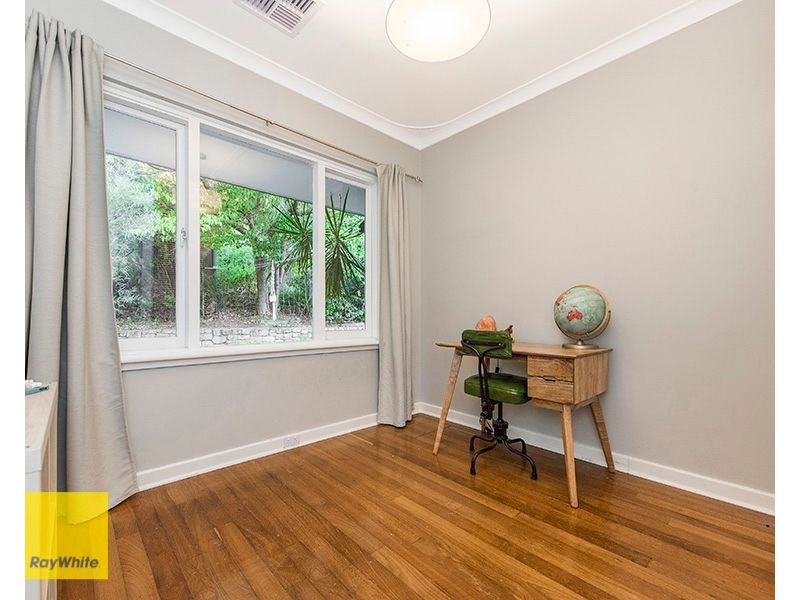 4 Zamia Road, Gooseberry Hill WA 6076