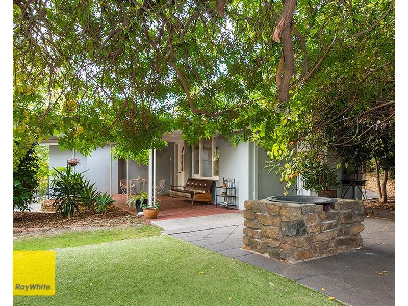 4 Zamia Road, Gooseberry Hill WA 6076