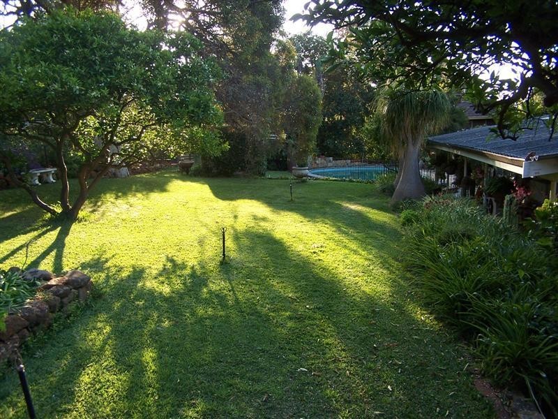 12 Taylor Road, Kalamunda WA 6076