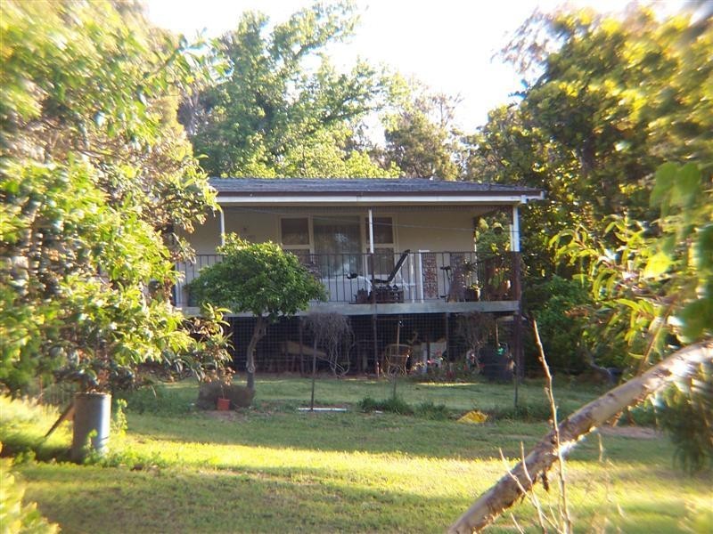 12 Taylor Road, Kalamunda WA 6076