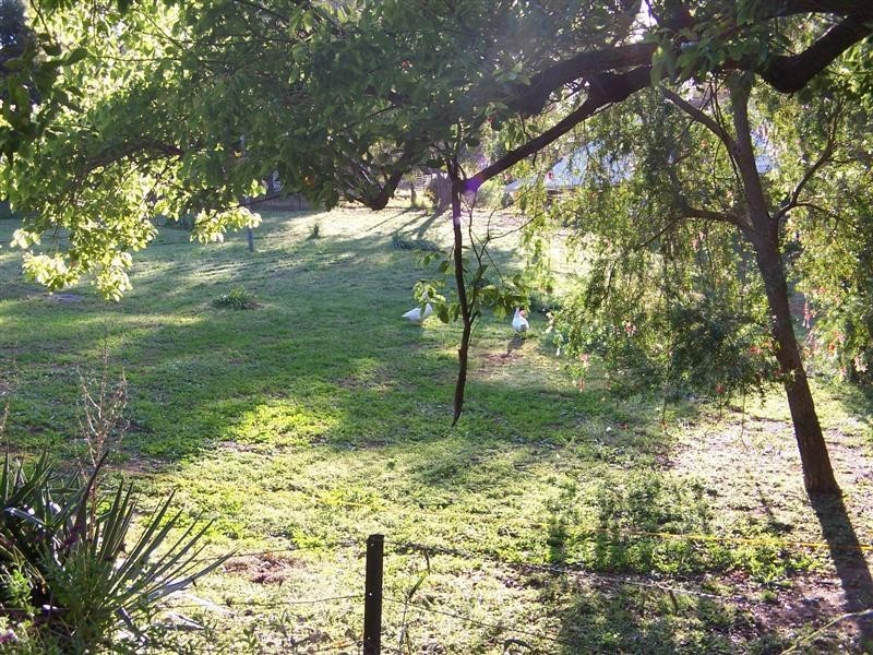 12 Taylor Road, Kalamunda WA 6076