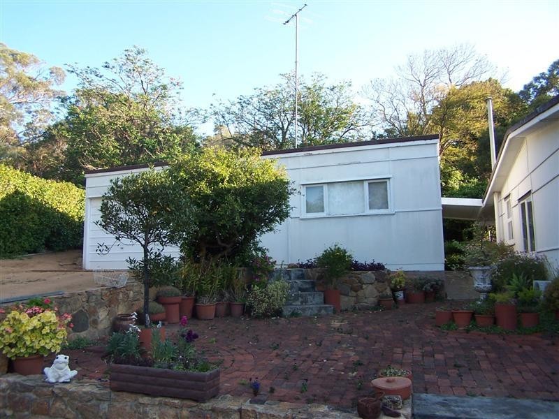 12 Taylor Road, Kalamunda WA 6076