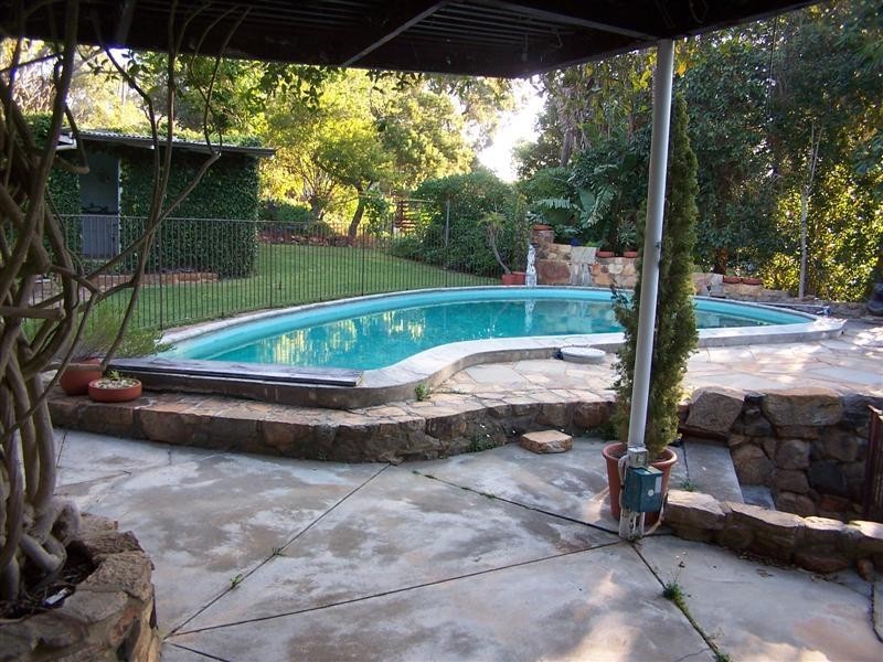 12 Taylor Road, Kalamunda WA 6076