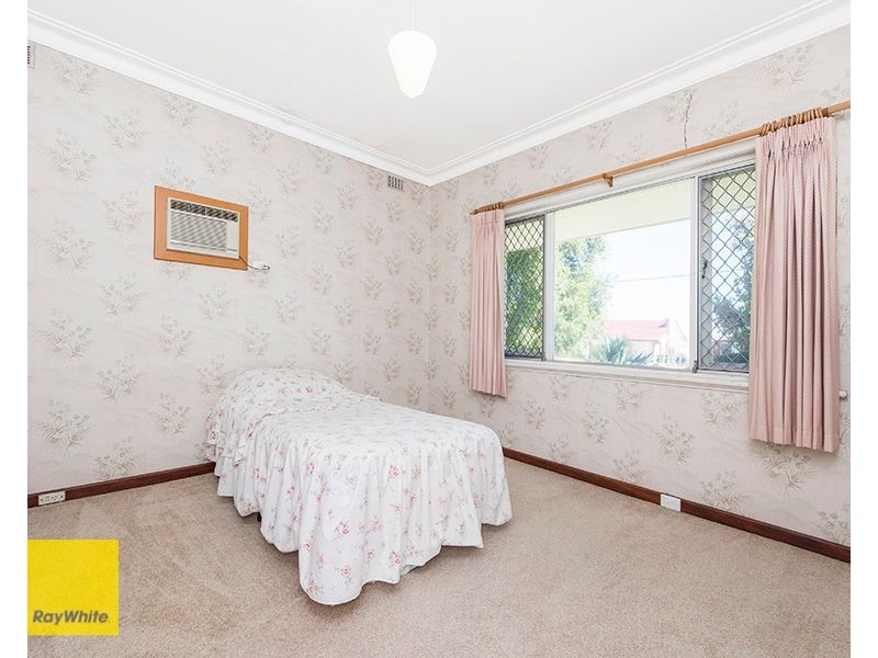 16 Newburn Road, High Wycombe WA 6057