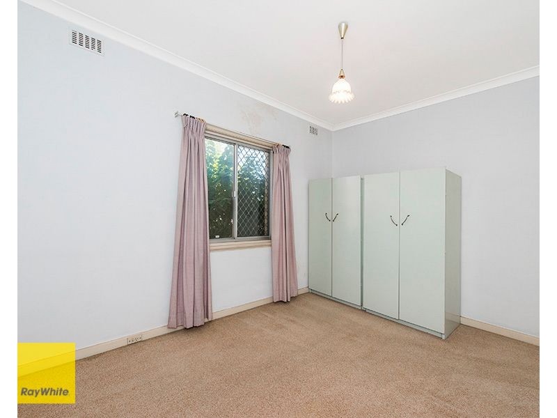 16 Newburn Road, High Wycombe WA 6057