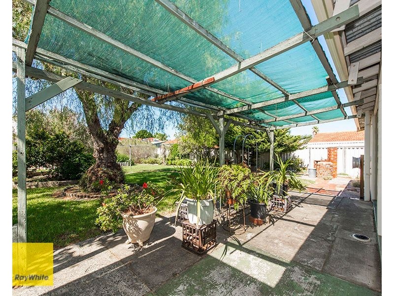 16 Newburn Road, High Wycombe WA 6057