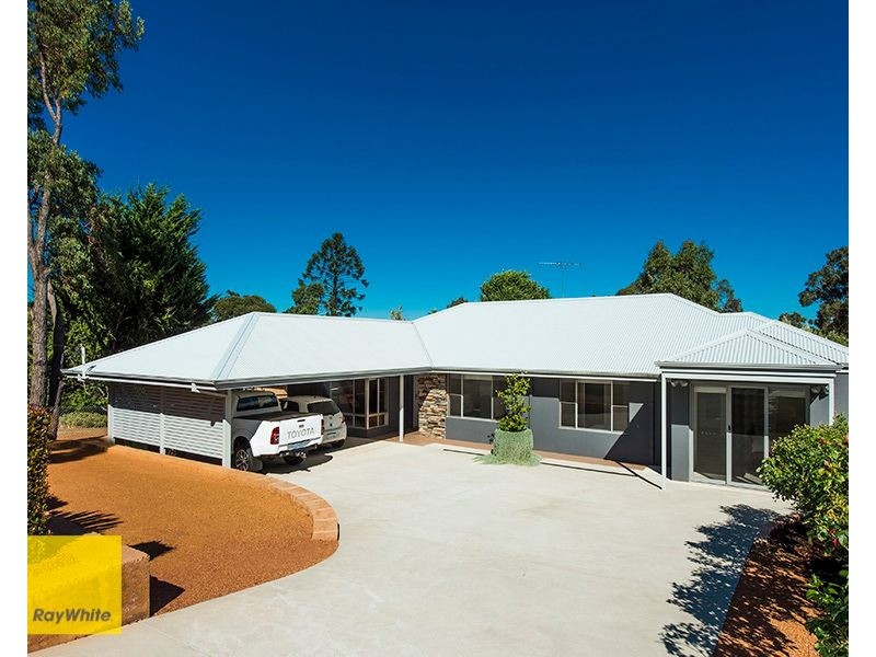 142 Canning Road, Kalamunda WA 6076