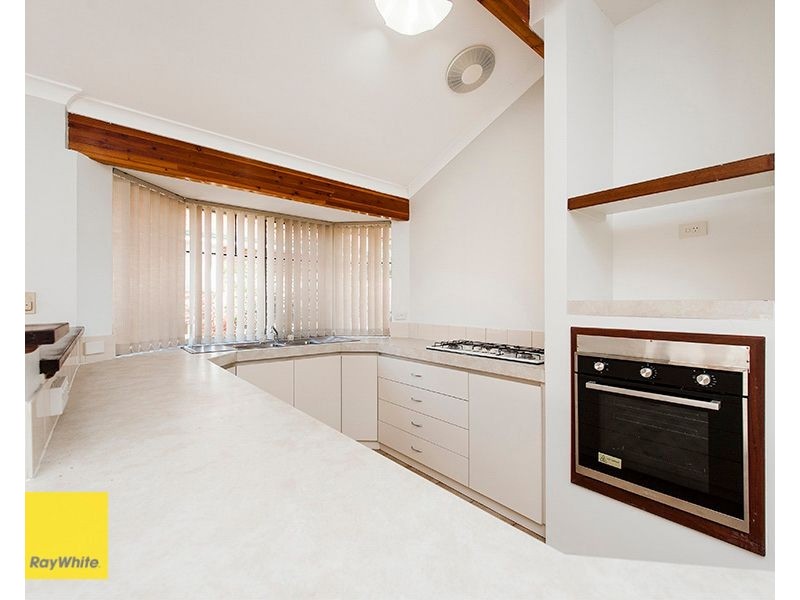 2/21 Central Road, Kalamunda WA 6076