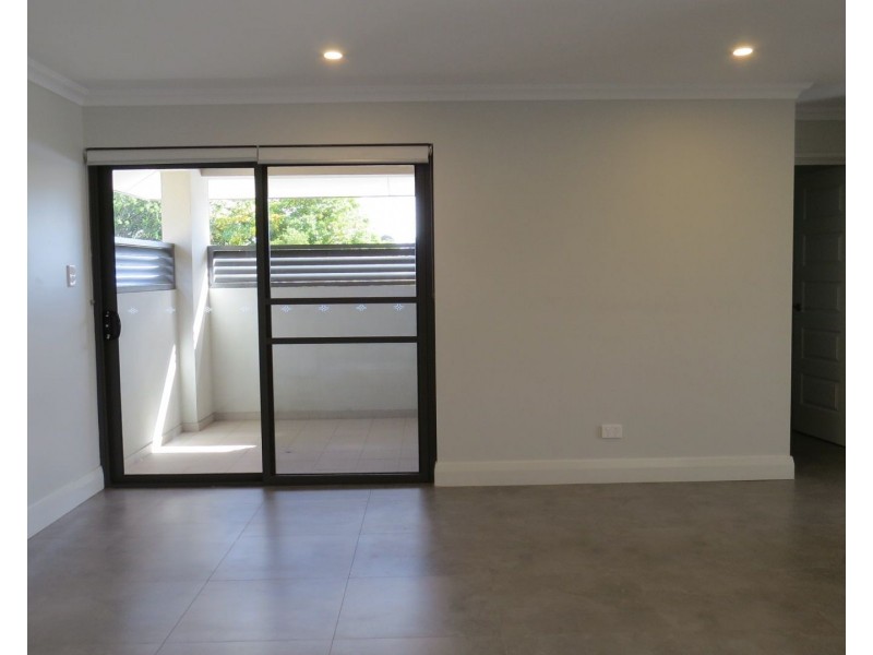 Unit 12 3-5 Kalamunda Road, Kalamunda WA 6076