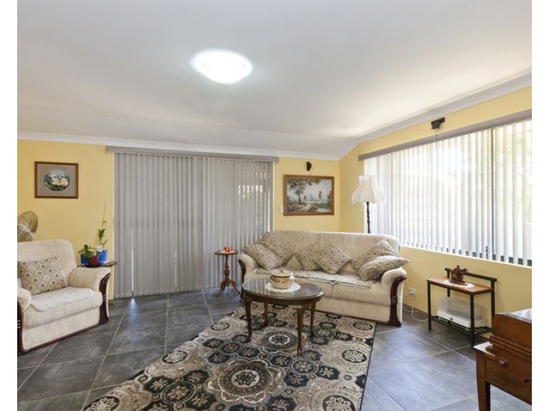 10 Thirlmere Way, High Wycombe WA 6057