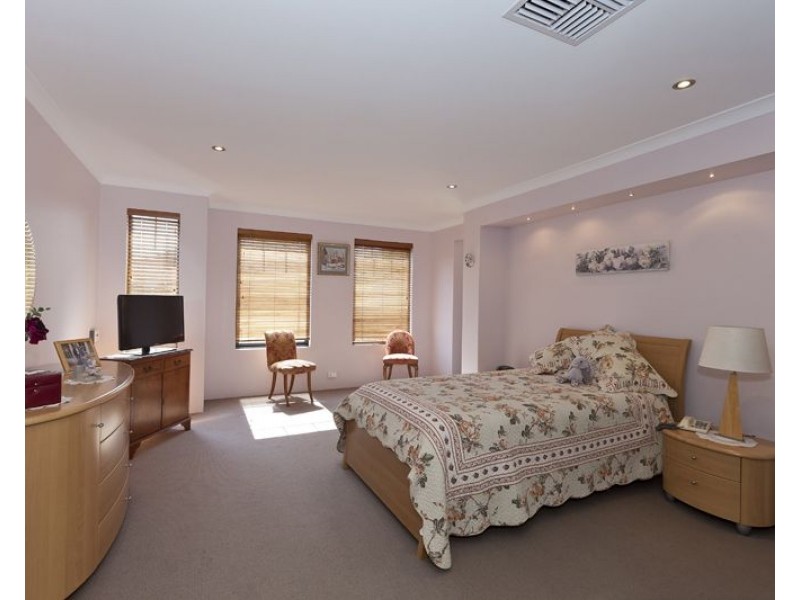 10 Thirlmere Way, High Wycombe WA 6057