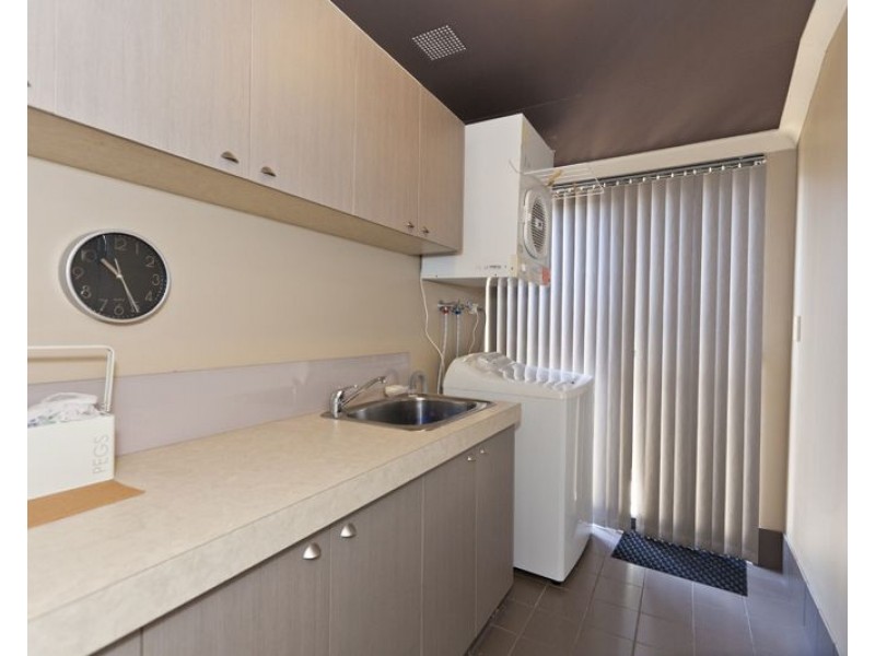 10 Thirlmere Way, High Wycombe WA 6057