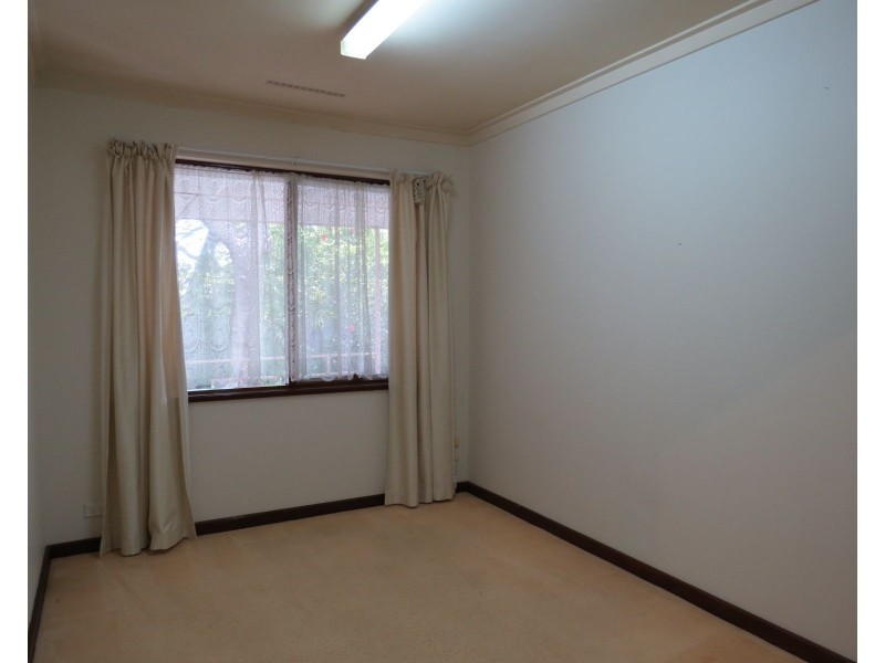 14 Worralda Street, Maida Vale WA 6057