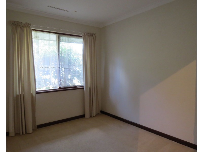 14 Worralda Street, Maida Vale WA 6057