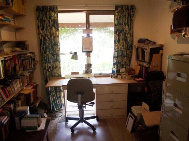 8 Valley Road, Kalamunda WA 6076