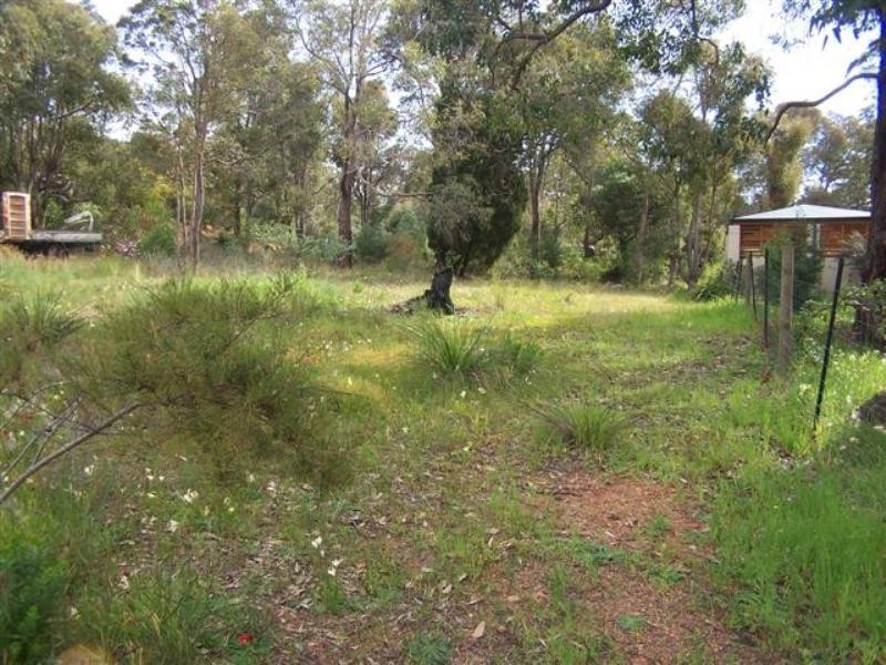 8 Valley Road, Kalamunda WA 6076