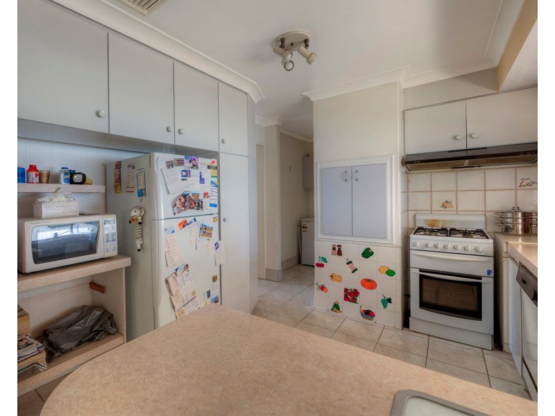 5 Hollybush Court, Forrestfield WA 6058