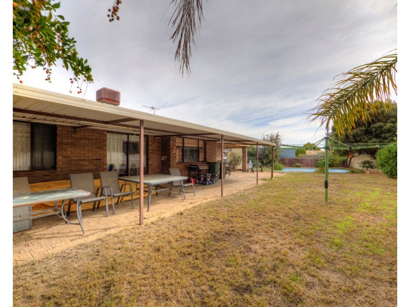 5 Hollybush Court, Forrestfield WA 6058