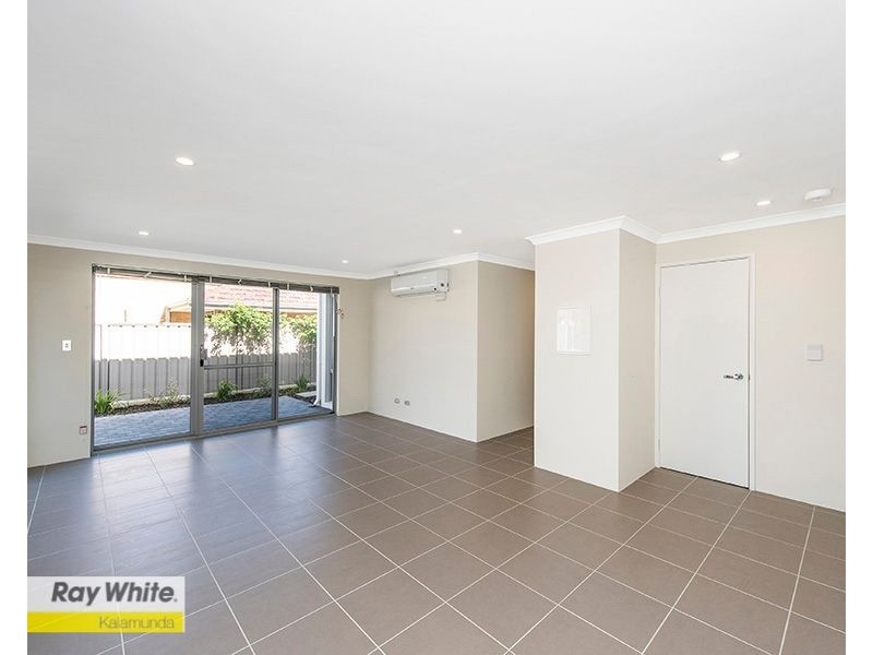 Unit 1, 12 Heath Road, Kalamunda WA 6076