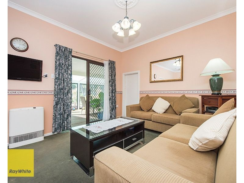 47 Lyndhurst Road, Kalamunda WA 6076