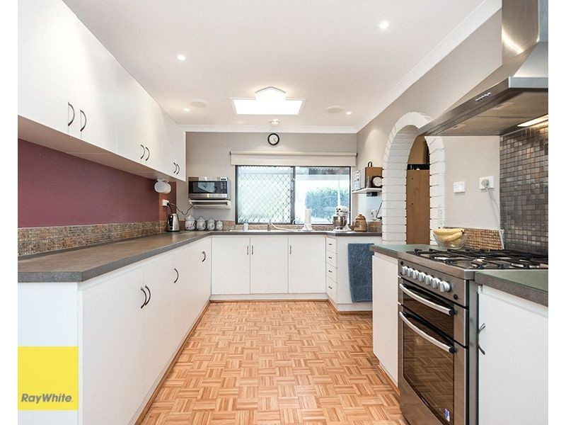 47 Lyndhurst Road, Kalamunda WA 6076