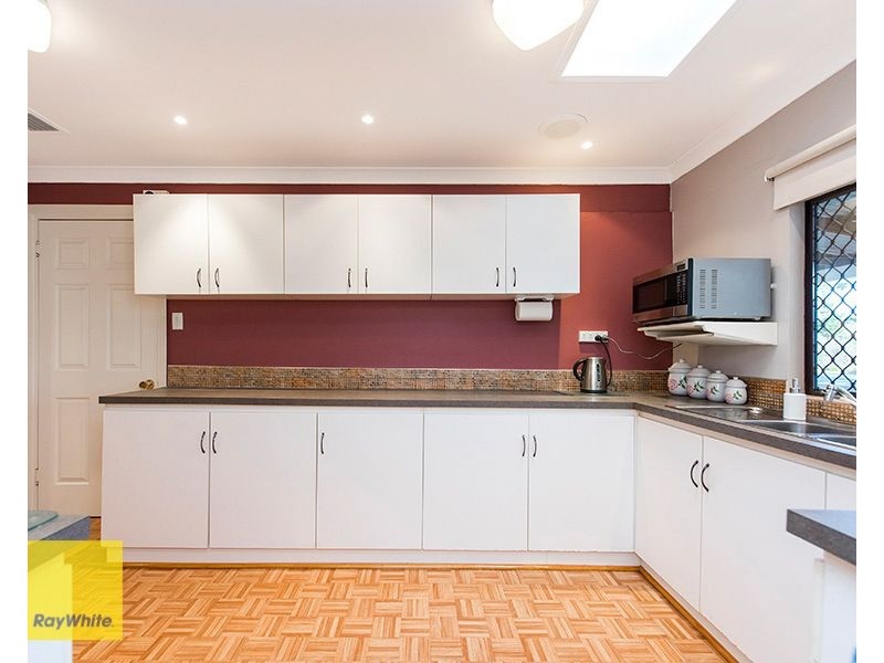 47 Lyndhurst Road, Kalamunda WA 6076