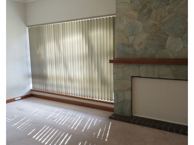 219 Kalamunda Road, Maida Vale WA 6057