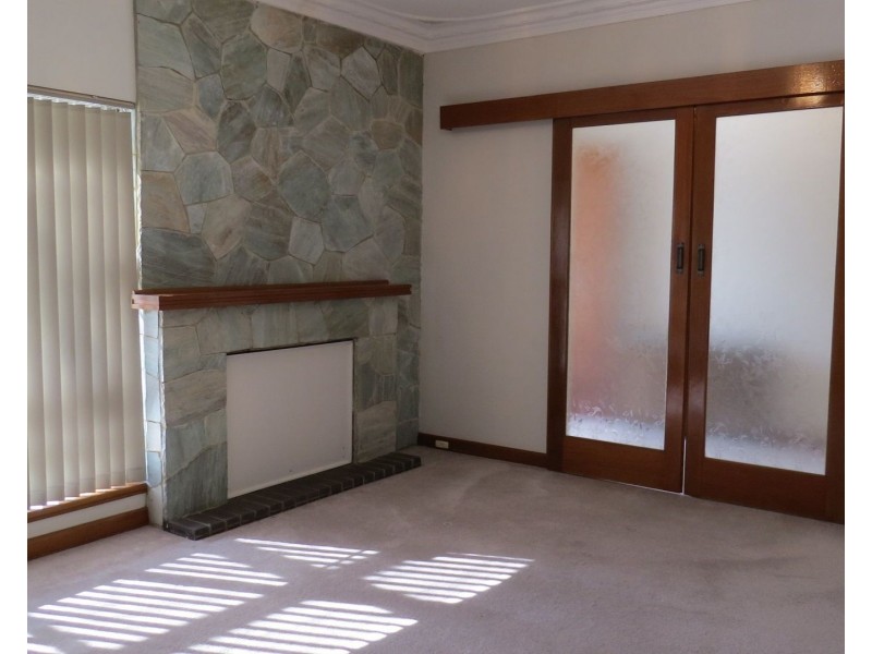 219 Kalamunda Road, Maida Vale WA 6057