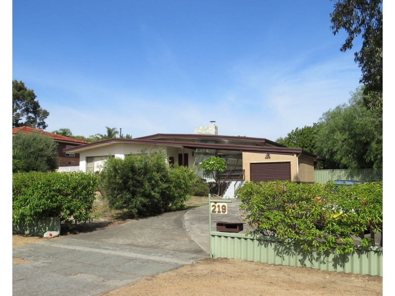 219 Kalamunda Road, Maida Vale WA 6057