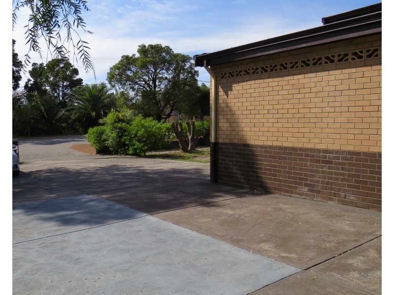 219 Kalamunda Road, Maida Vale WA 6057