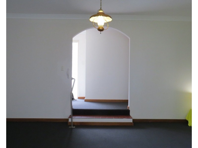 18 Peoples Avenue, Gooseberry Hill WA 6076