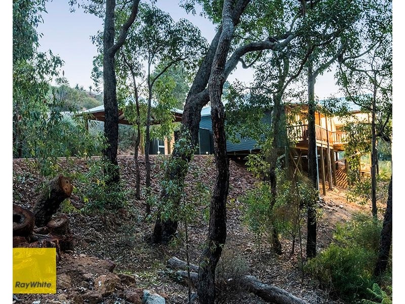 32 Persimmon Place, Kalamunda WA 6076