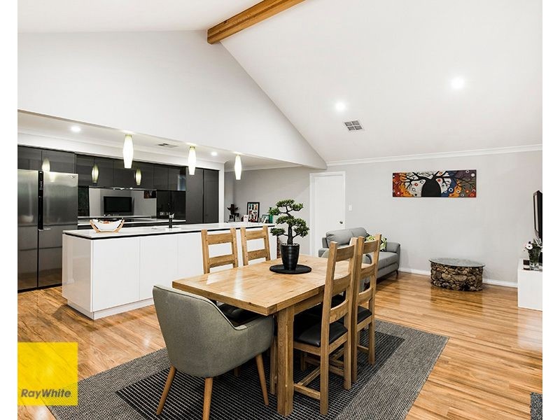 32 Persimmon Place, Kalamunda WA 6076