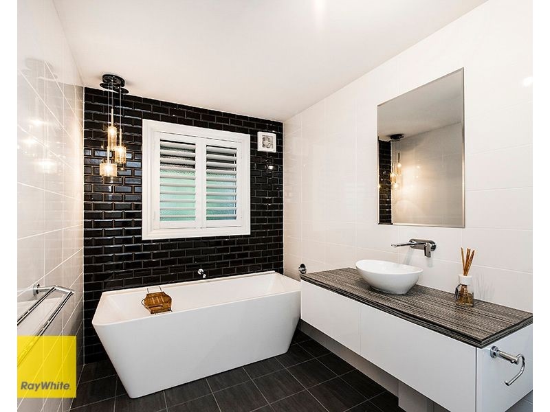 32 Persimmon Place, Kalamunda WA 6076