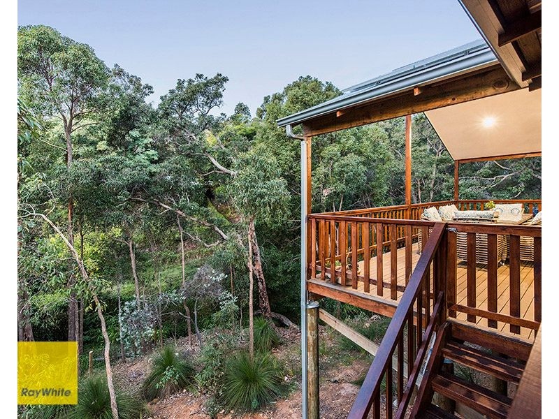 32 Persimmon Place, Kalamunda WA 6076